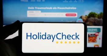 HolidayCheck: Die Plattform für Hotelbewertungen und Urlaubsplanung weltweit (Foto: AdobeStock - 675198243 Timon)